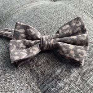 TOPMAN BOW TIE.